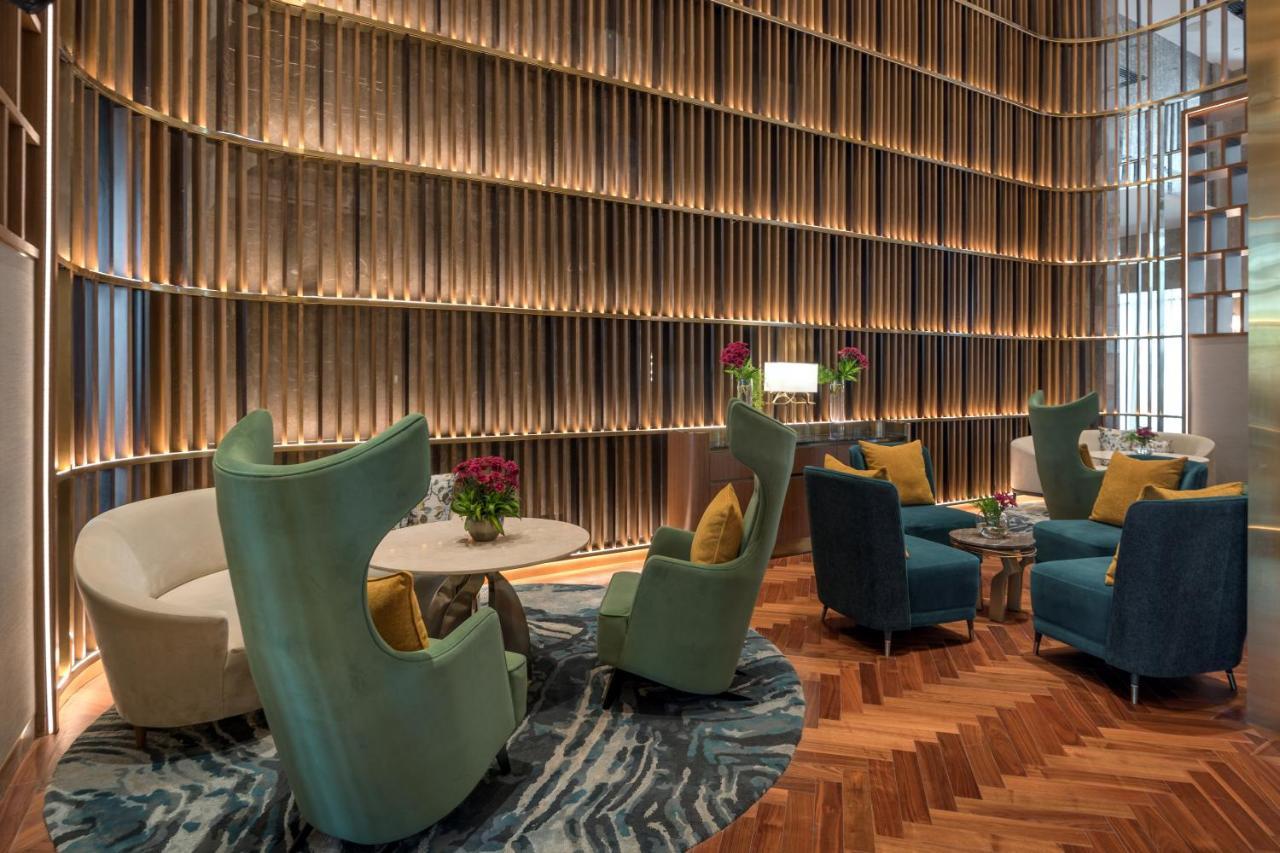 Radisson Blu Hotel & Spa, Nashik Exteriör bild