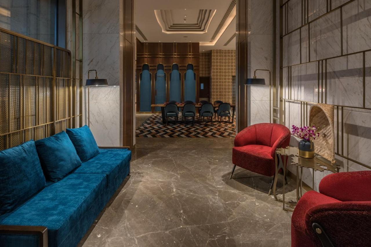 Radisson Blu Hotel & Spa, Nashik Exteriör bild