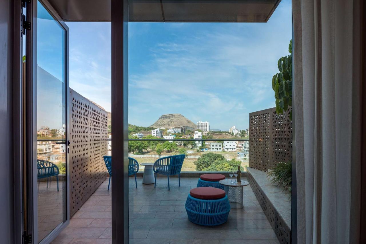 Radisson Blu Hotel & Spa, Nashik Exteriör bild