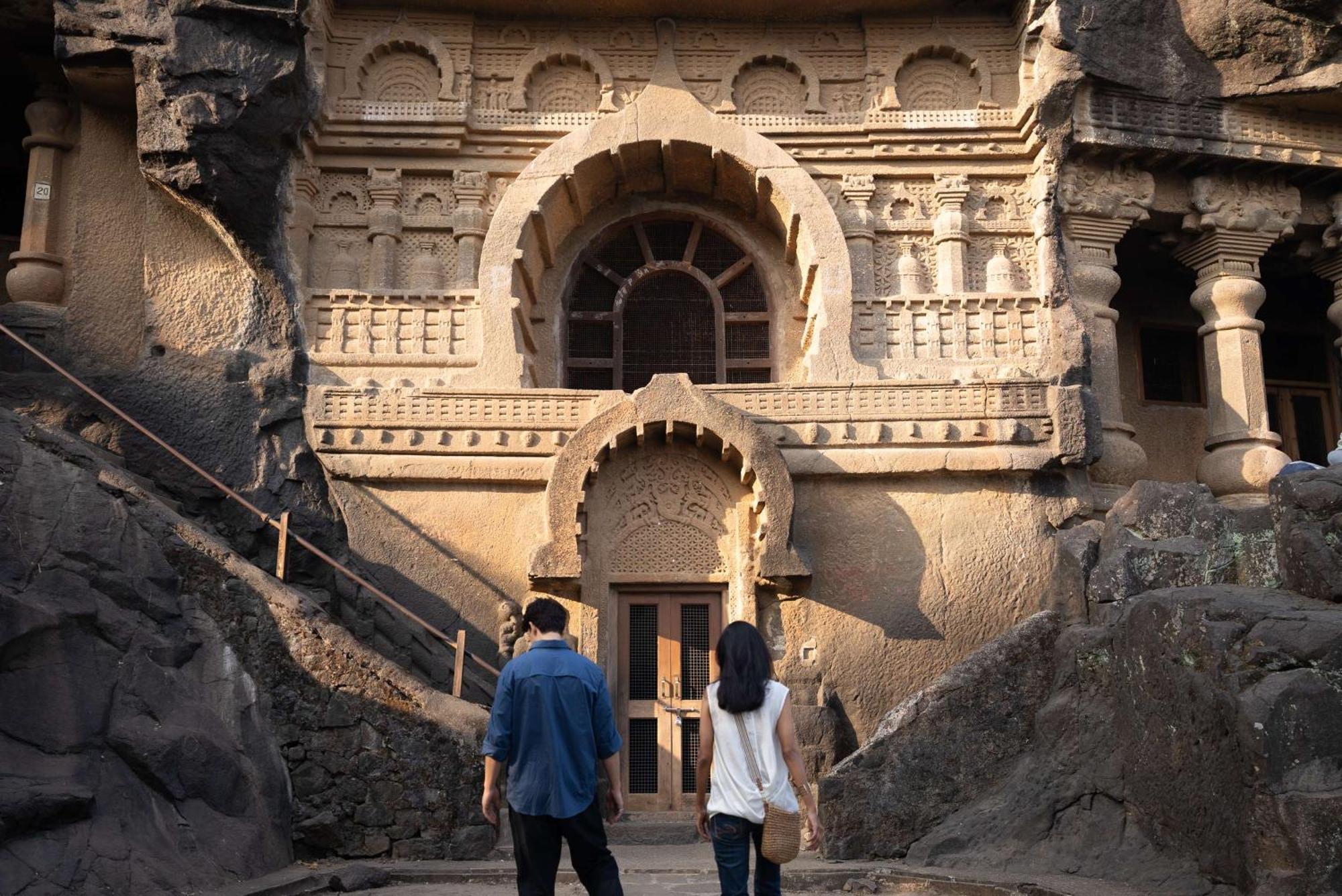 Radisson Blu Hotel & Spa, Nashik Exteriör bild