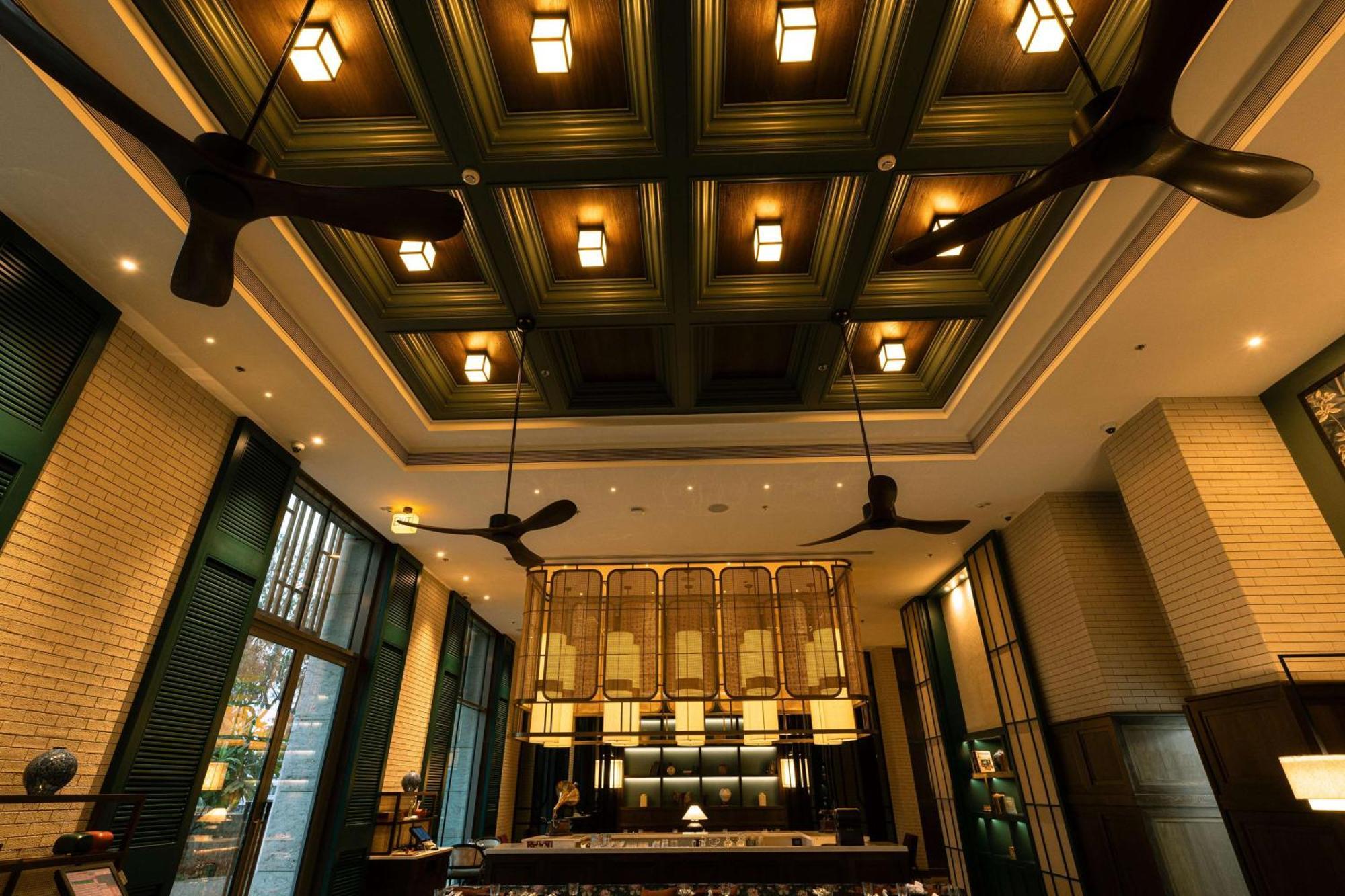 Radisson Blu Hotel & Spa, Nashik Exteriör bild